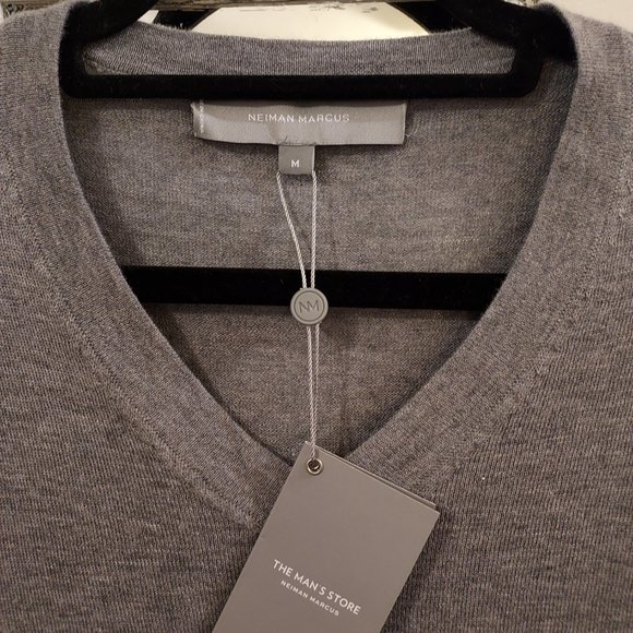 Neiman Marcus Mans sweater  size M - Picture 2 of 10